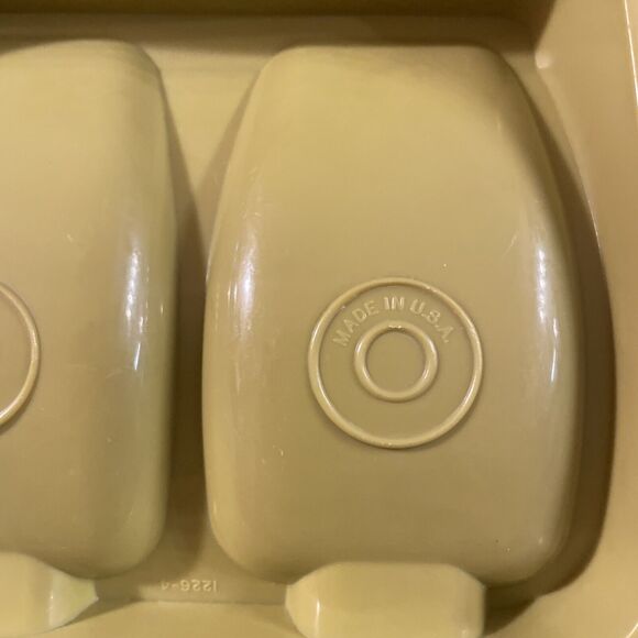 Vintage Tupperware Yellow Double Spoon Rest 5 1/4" x 4 1/4" x 1 1/4 Made in USA - Picture 3 of 4